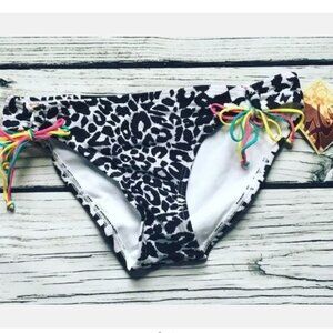 NWT Hobie Swimwear Sz S Adorable Bikini Bottoms Black & White Print